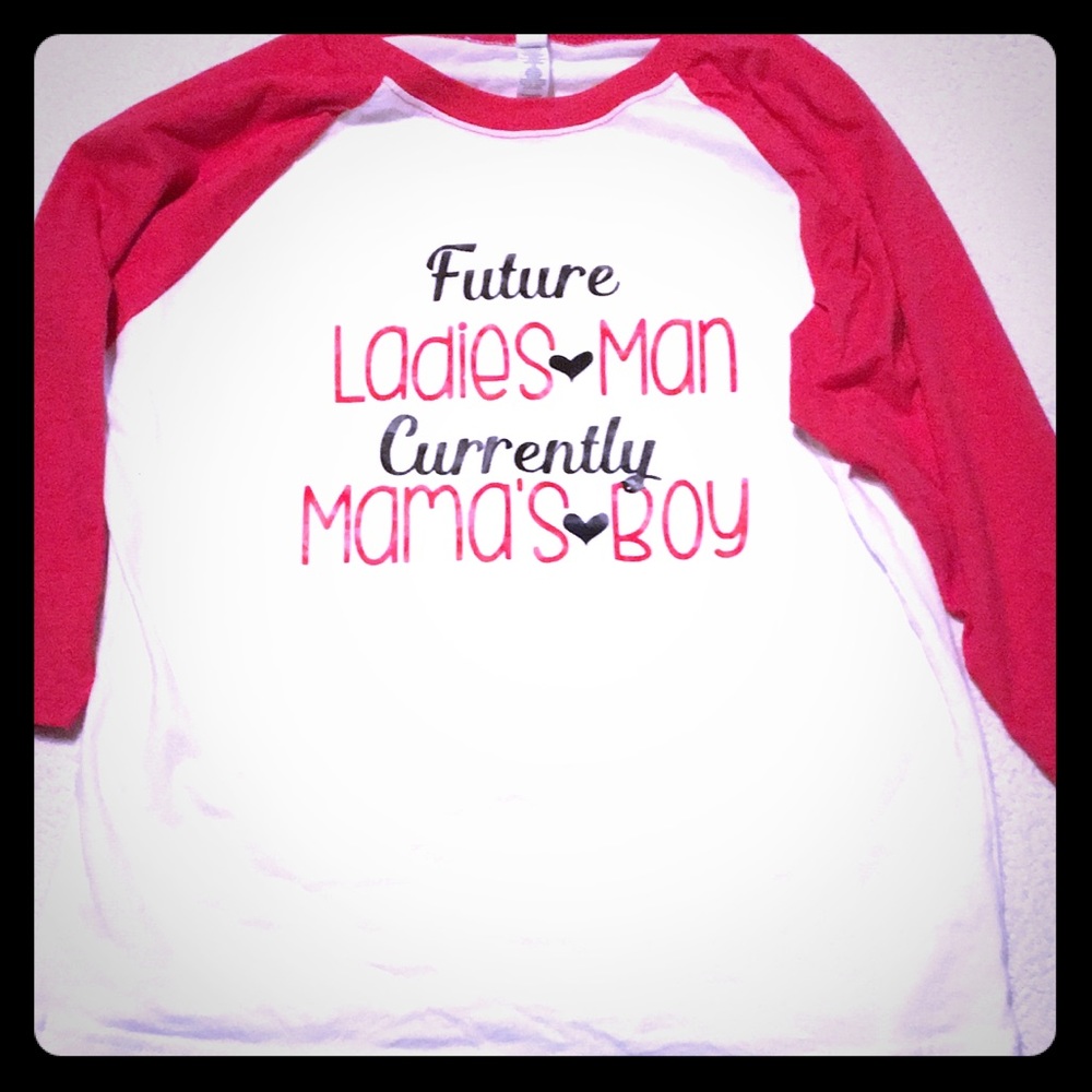 Boys 10/12 small shop “mamas boy” raglan